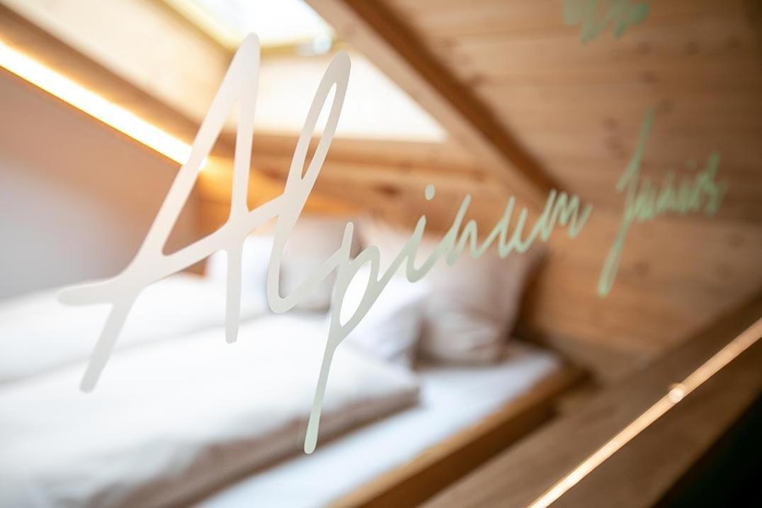 Alpinum Junior Apartment เลงกรีส ภายนอก รูปภาพ